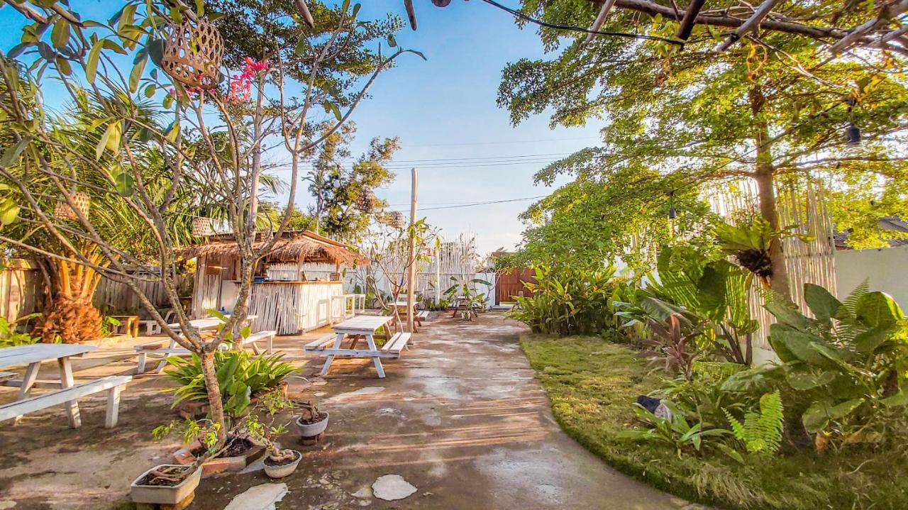 Beanbag Bintan Backpacker Hostel Kangkakawal ภายนอก รูปภาพ